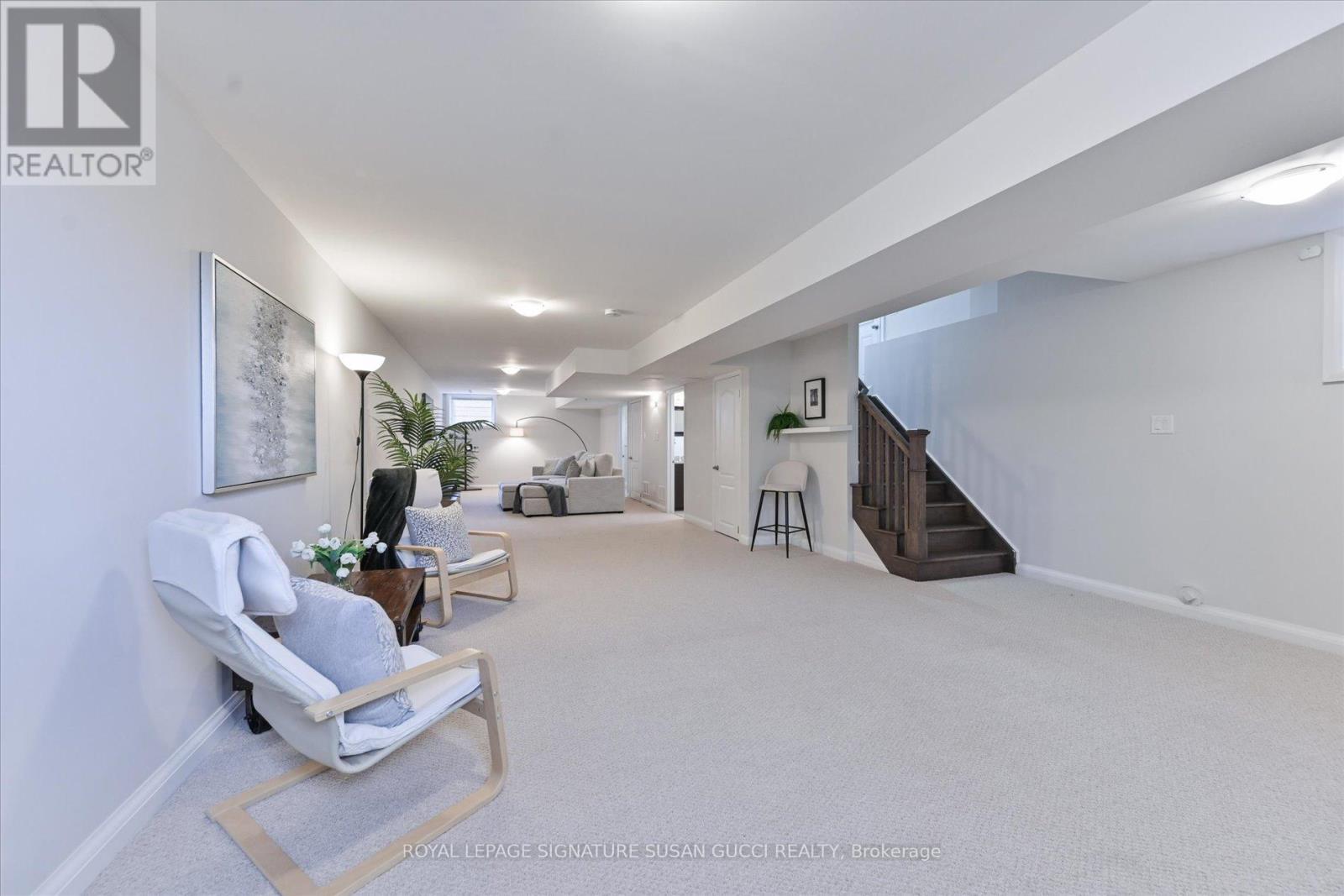 811 Cosburn Avenue, Toronto, Ontario  M4C 2V9 - Photo 36 - E12977922