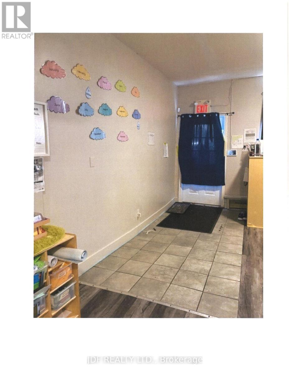 155 Church Street, Gravenhurst, Ontario  P1P 1H3 - Photo 5 - X12972218