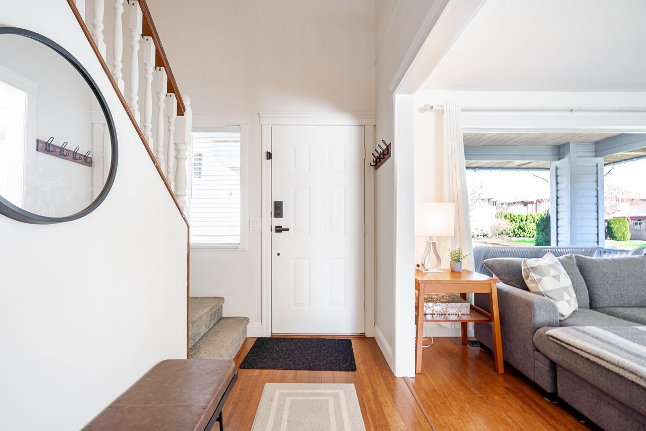 16356 N Glenwood Crescent, Surrey, British Columbia  V4N 1Y1 - Photo 3 - R3108834