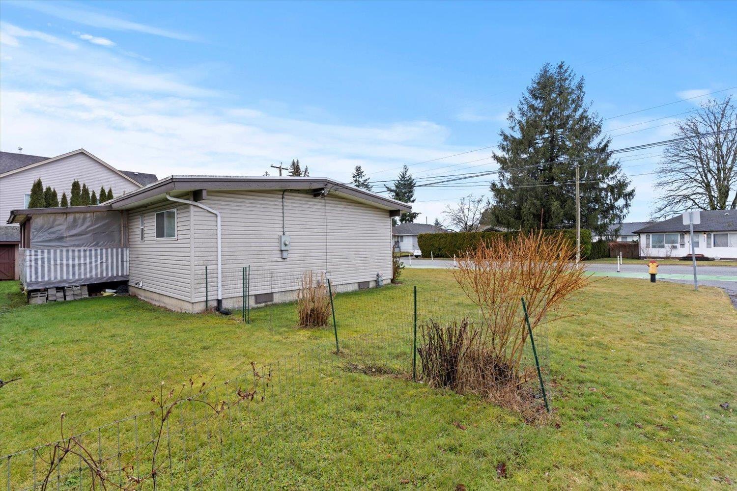 9336 Broadway Street, Chilliwack Proper East, Chilliwack, British Columbia  V2P 5V3 - Photo 5 - R3107503