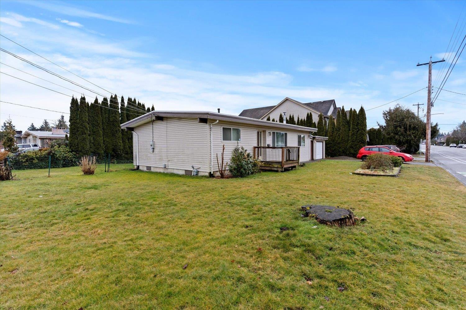 9336 Broadway Street, Chilliwack Proper East, Chilliwack, British Columbia  V2P 5V3 - Photo 3 - R3107503