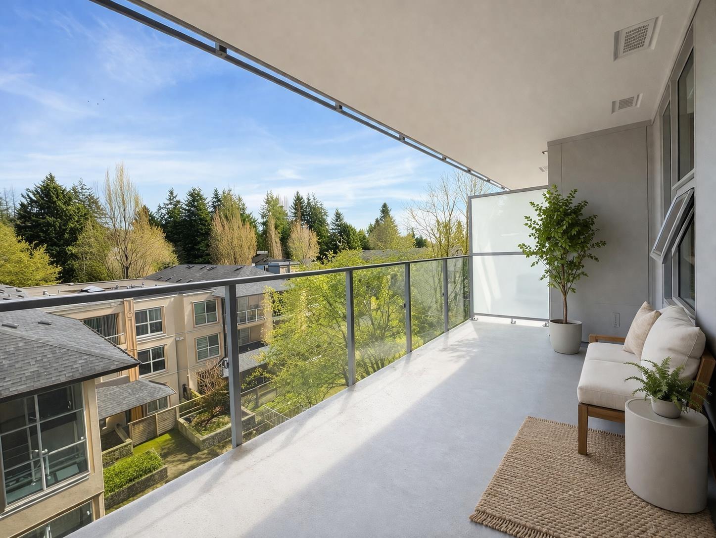 603 13778 100 AVENUE, Surrey, British Columbia