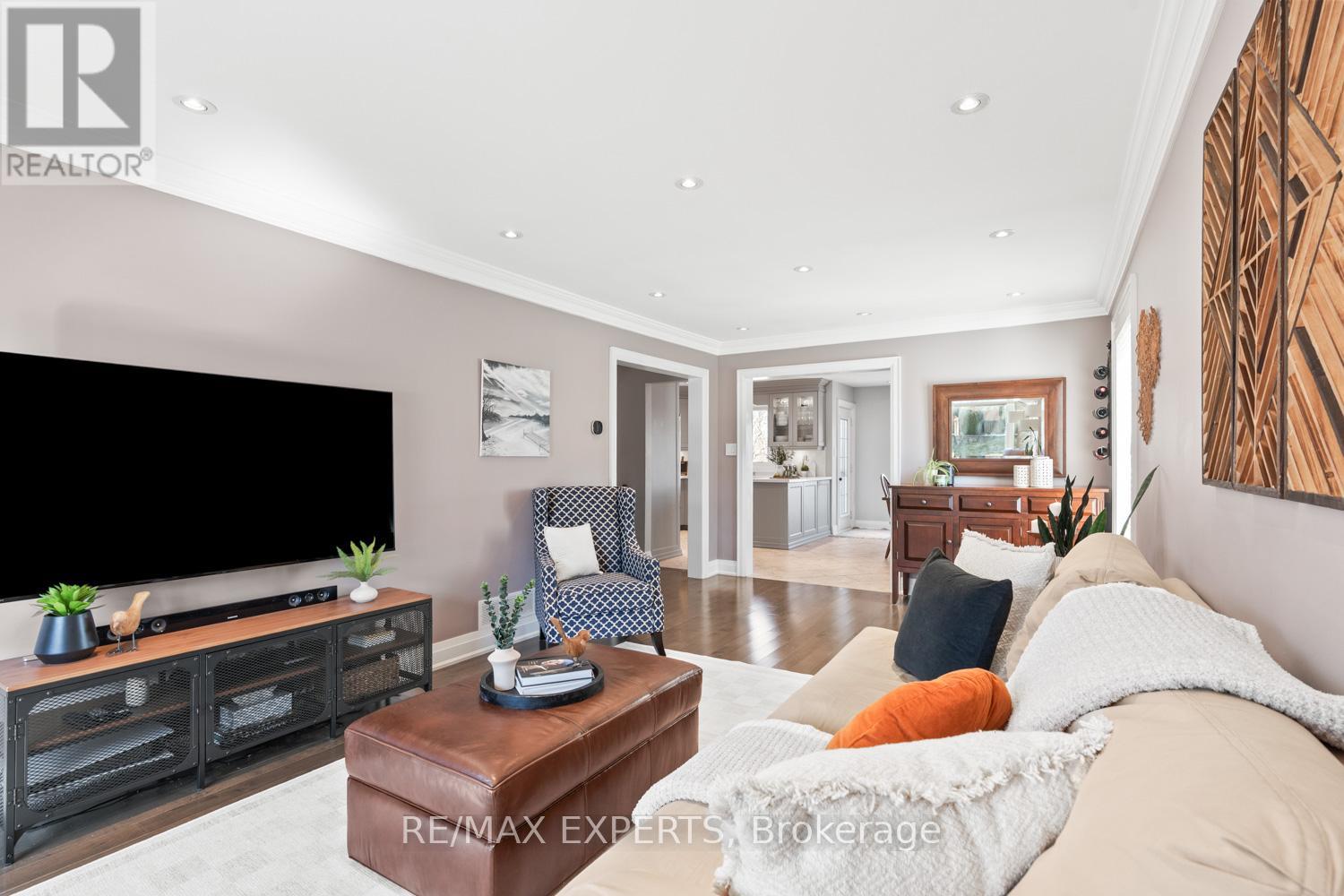 50 Fox Run Lane, Bradford West Gwillimbury (Bradford), Ontario  L3Z 2V1 - Photo 12 - N12977954