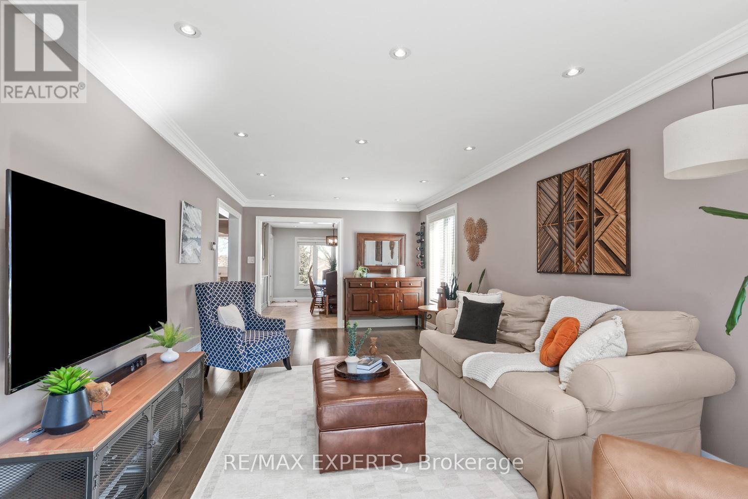 50 Fox Run Lane, Bradford West Gwillimbury (Bradford), Ontario  L3Z 2V1 - Photo 13 - N12977954