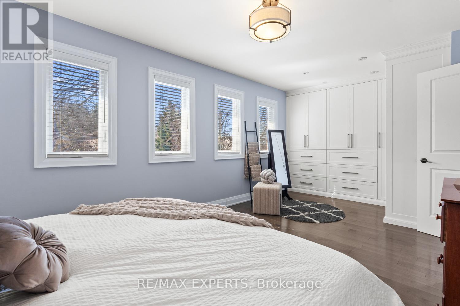 50 Fox Run Lane, Bradford West Gwillimbury (Bradford), Ontario  L3Z 2V1 - Photo 17 - N12977954