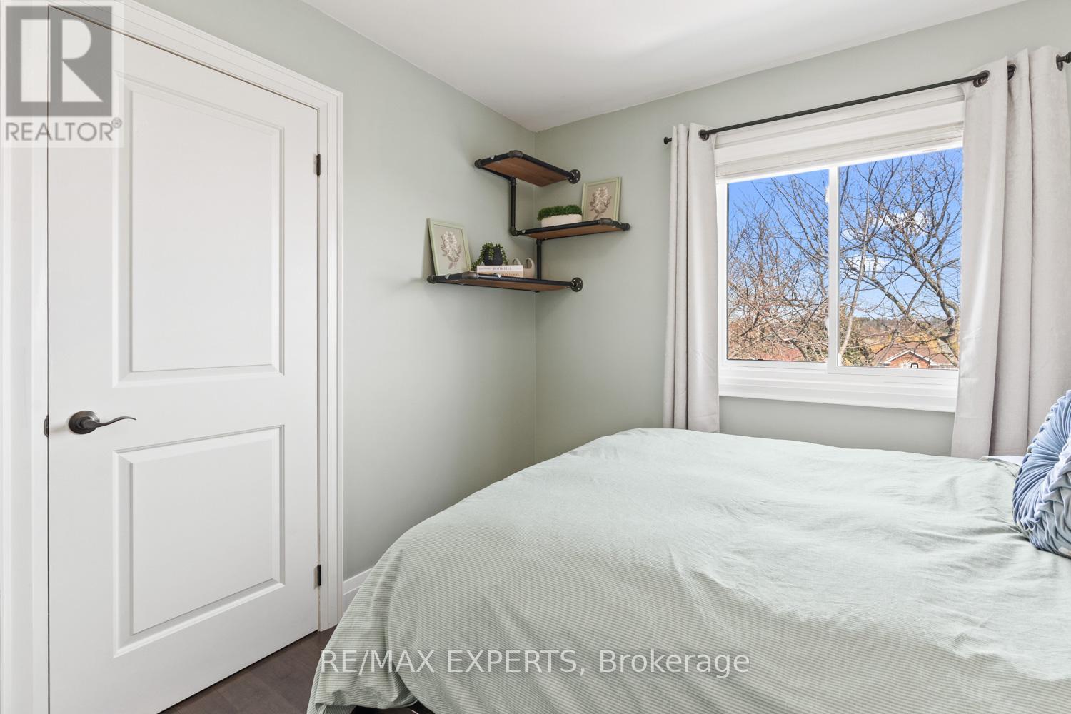 50 Fox Run Lane, Bradford West Gwillimbury (Bradford), Ontario  L3Z 2V1 - Photo 23 - N12977954