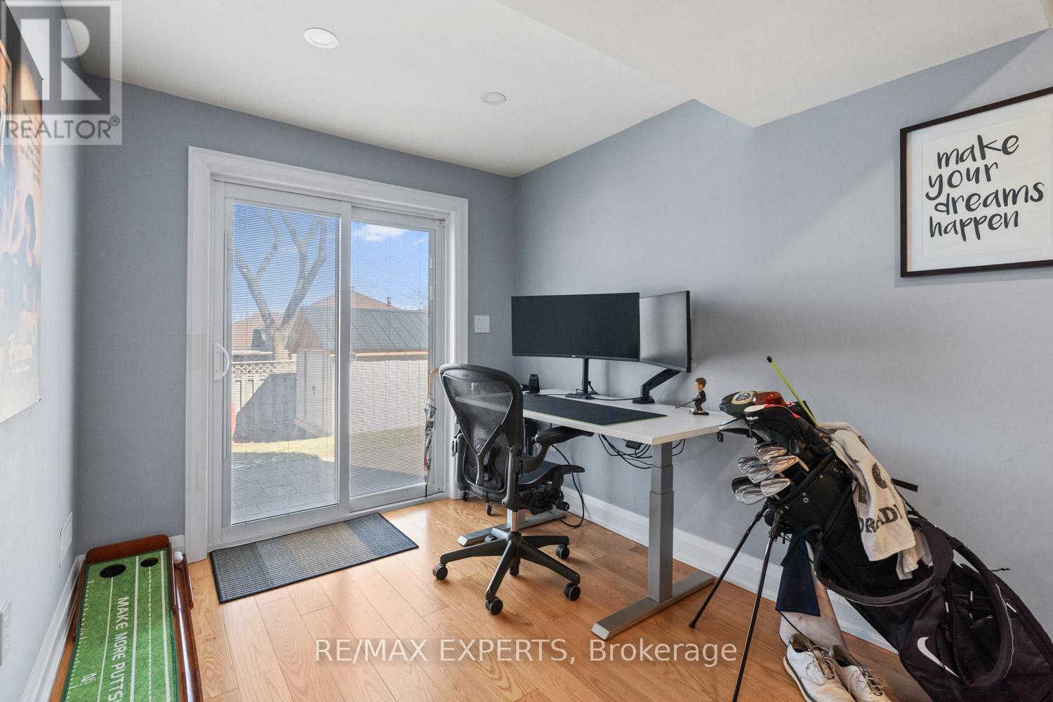 50 Fox Run Lane, Bradford West Gwillimbury (Bradford), Ontario  L3Z 2V1 - Photo 28 - N12977954