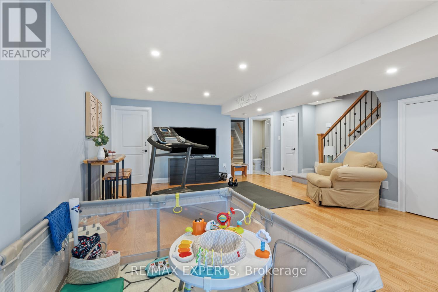 50 Fox Run Lane, Bradford West Gwillimbury (Bradford), Ontario  L3Z 2V1 - Photo 29 - N12977954