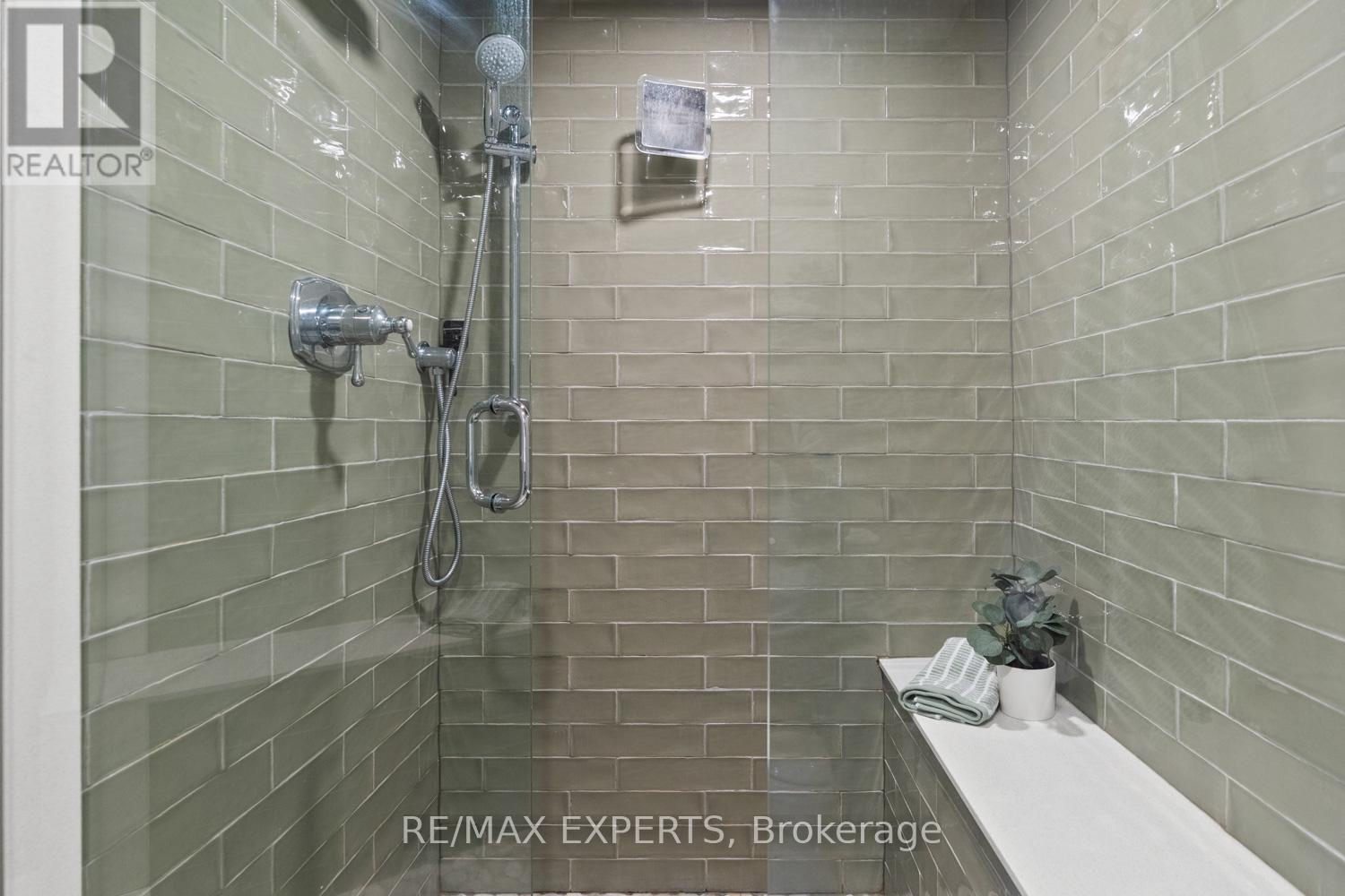 50 Fox Run Lane, Bradford West Gwillimbury (Bradford), Ontario  L3Z 2V1 - Photo 32 - N12977954