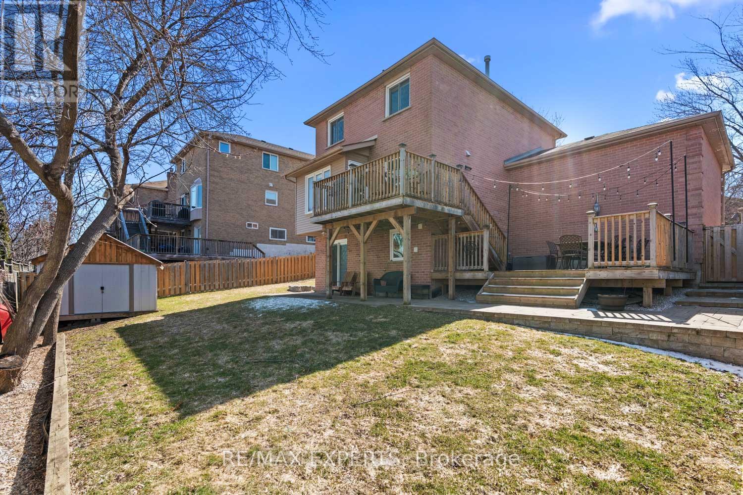 50 Fox Run Lane, Bradford West Gwillimbury (Bradford), Ontario  L3Z 2V1 - Photo 37 - N12977954