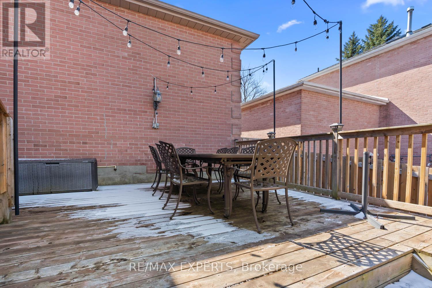 50 Fox Run Lane, Bradford West Gwillimbury (Bradford), Ontario  L3Z 2V1 - Photo 40 - N12977954