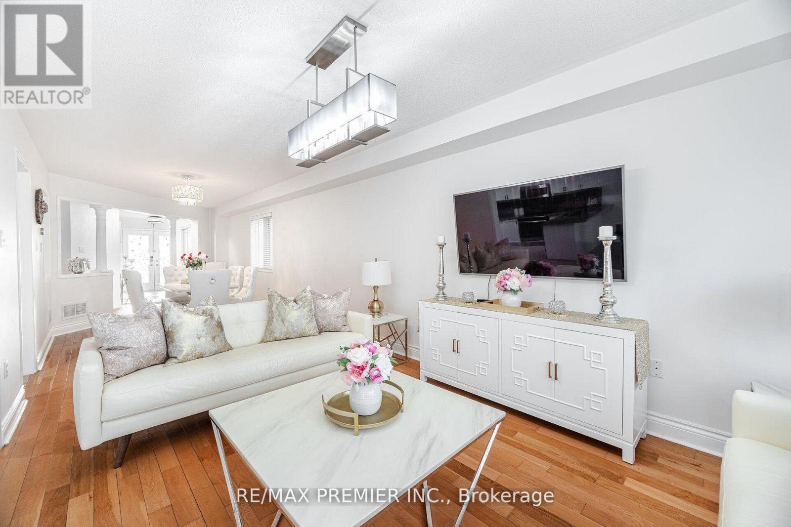 117 Professor Day Drive, Bradford West Gwillimbury (Bradford), Ontario  L3Z 3C1 - Photo 11 - N12977976