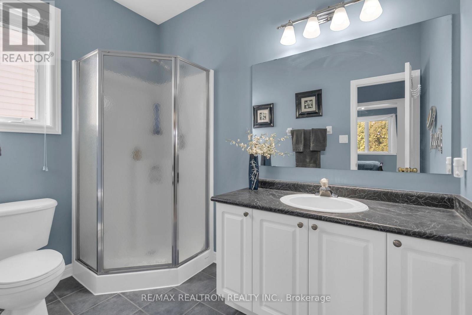 17 Marchant Circle, King, Ontario  L0G 1T0 - Photo 18 - N12978148