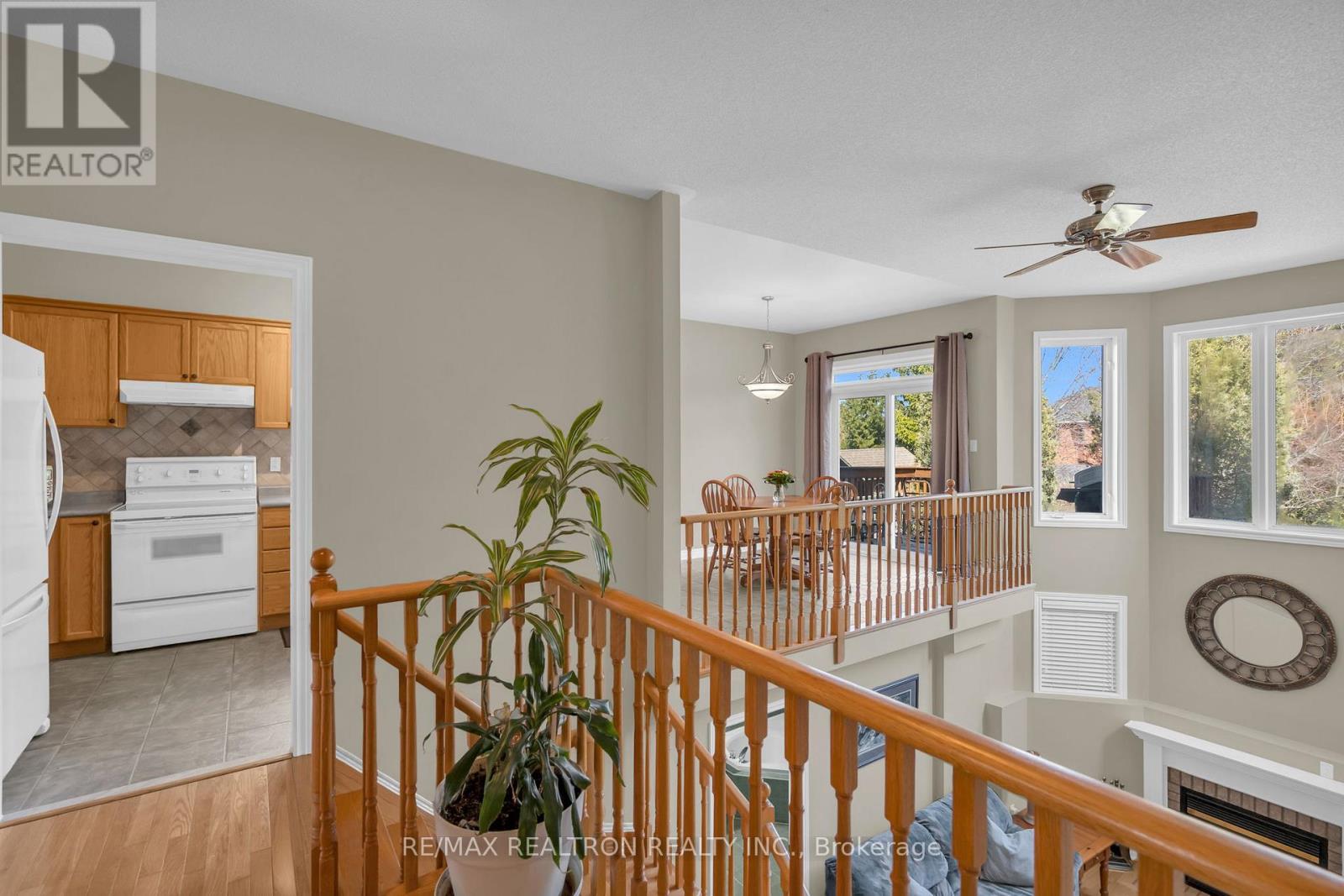 17 Marchant Circle, King, Ontario  L0G 1T0 - Photo 9 - N12978148