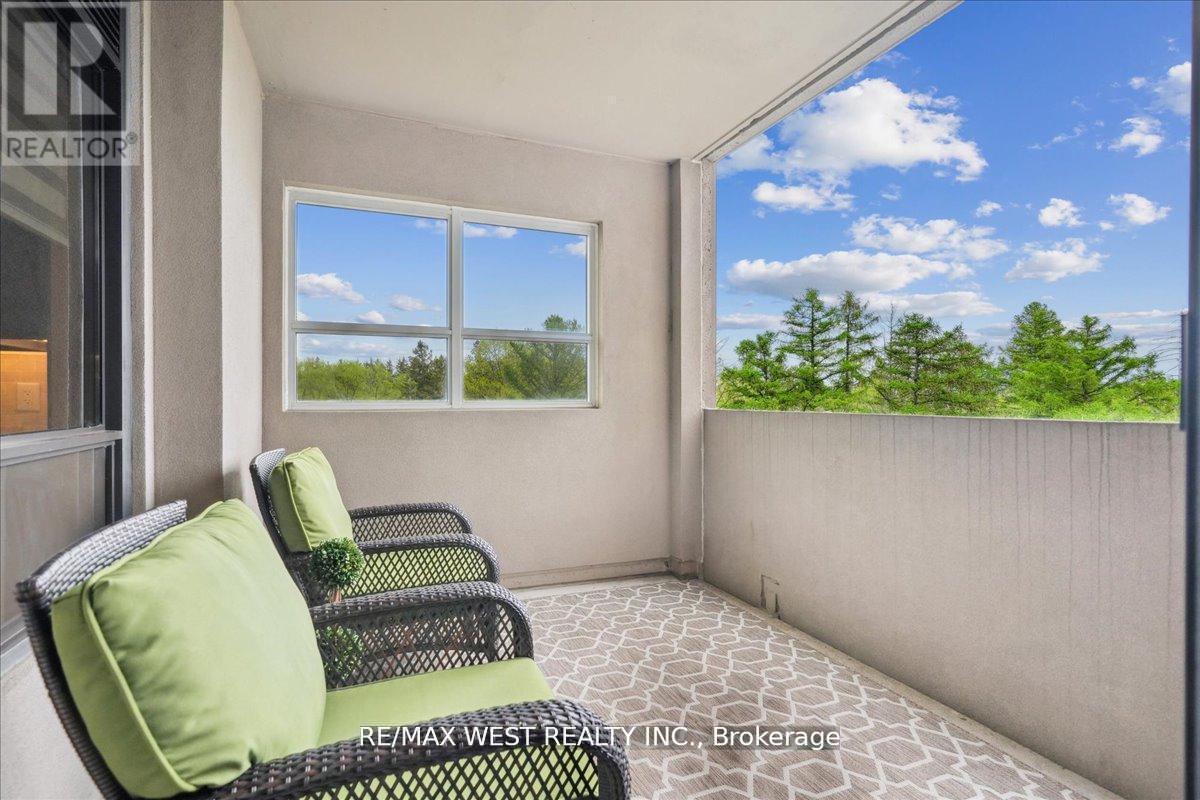 405 - 9255 Jane Street, Vaughan, Ontario  L6A 0K1 - Photo 9 - N12978222