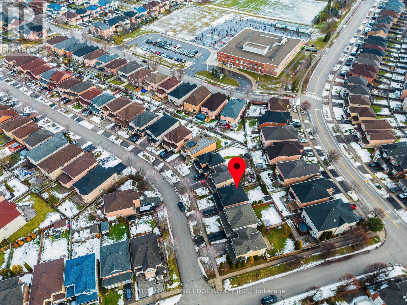 37 Landsdown Crescent, Markham, Ontario  L6E 1M6 - Photo 5 - N12978230