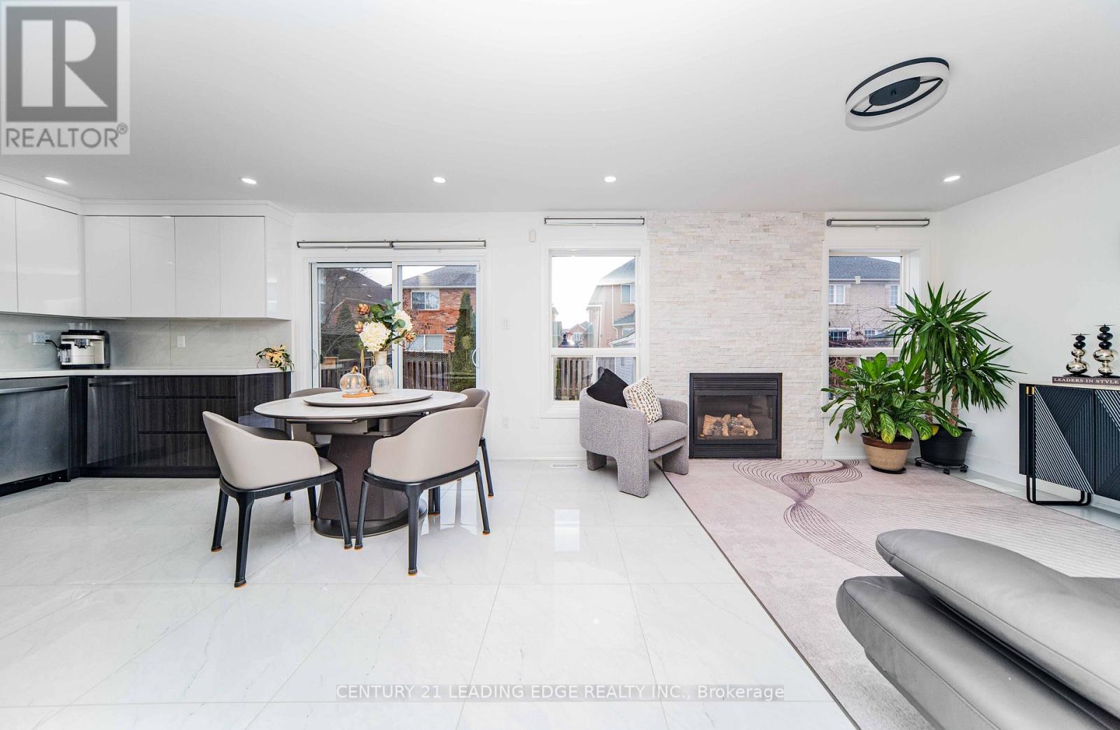 37 Landsdown Crescent, Markham, Ontario  L6E 1M6 - Photo 8 - N12978230