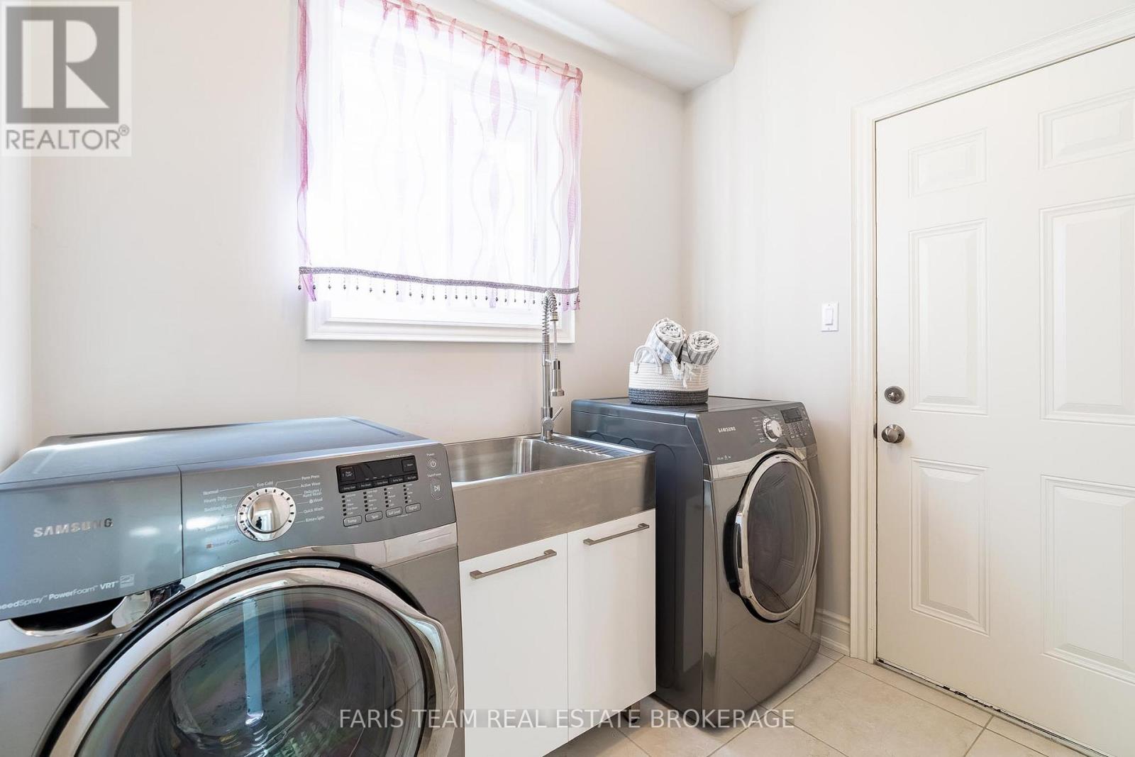 56 Jewel House Lane, Barrie (Innis-Shore), Ontario  L4M 0C4 - Photo 16 - S12977966