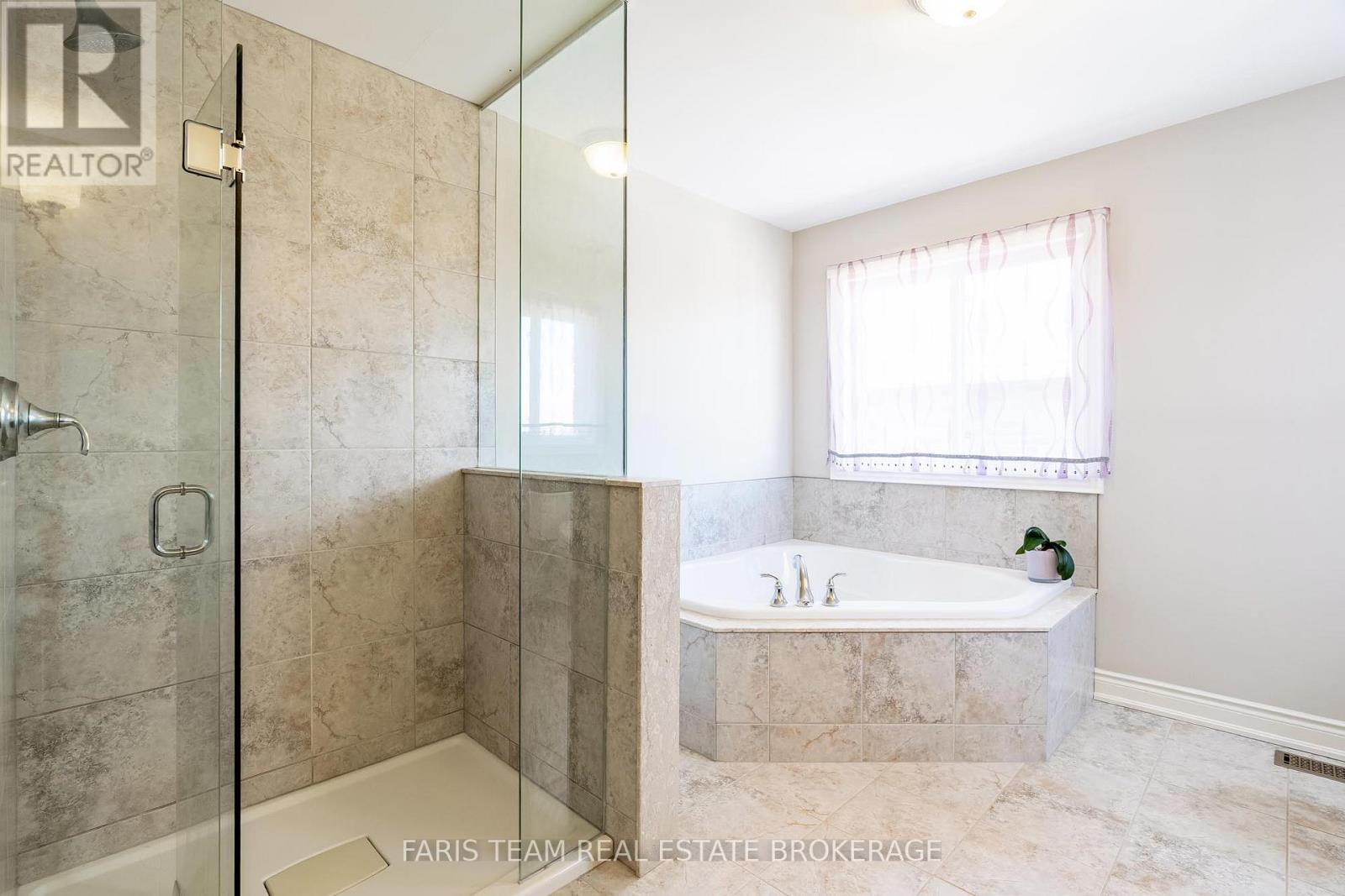 56 Jewel House Lane, Barrie (Innis-Shore), Ontario  L4M 0C4 - Photo 20 - S12977966