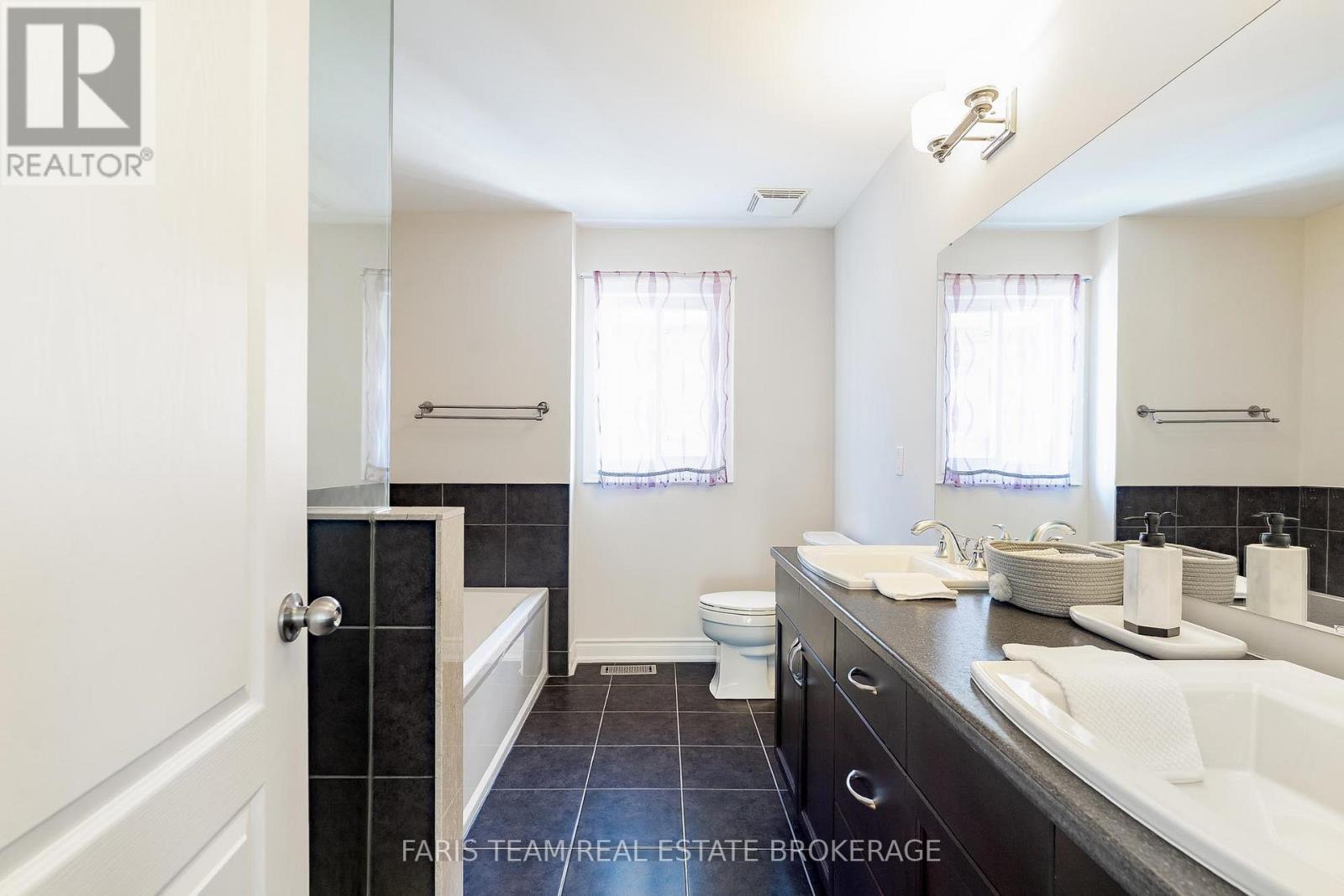 56 Jewel House Lane, Barrie (Innis-Shore), Ontario  L4M 0C4 - Photo 24 - S12977966