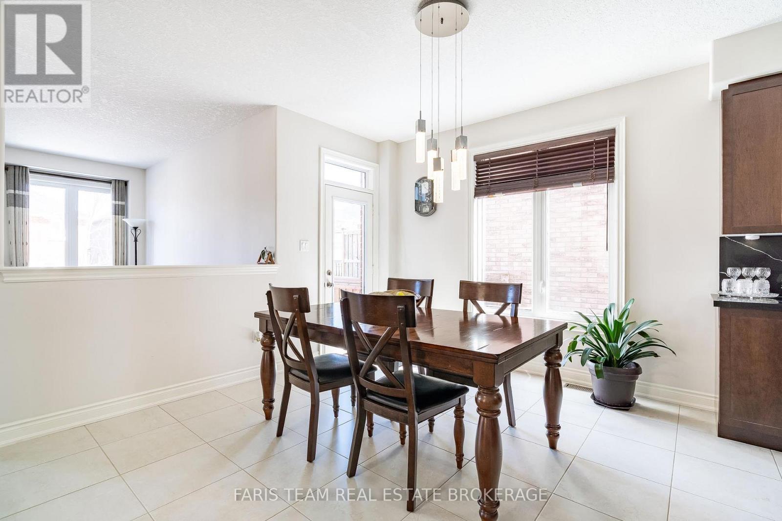 56 Jewel House Lane, Barrie (Innis-Shore), Ontario  L4M 0C4 - Photo 7 - S12977966