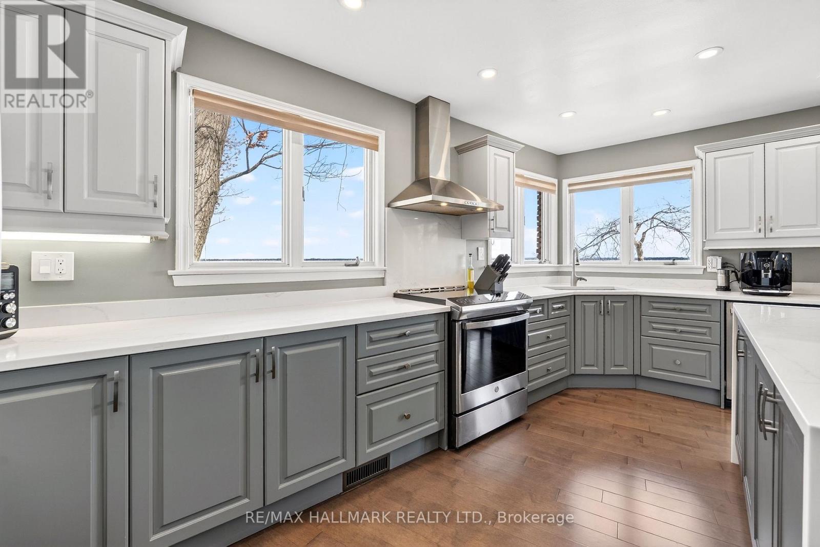 416 Bay Street, Orillia, Ontario  L3V 3X4 - Photo 10 - S12978166