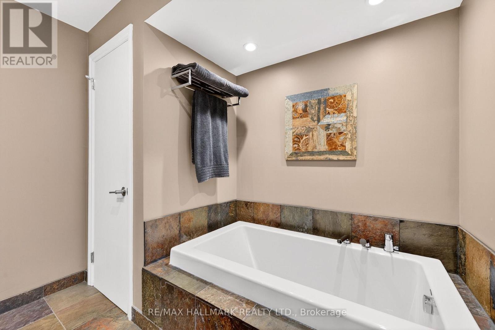 416 Bay Street, Orillia, Ontario  L3V 3X4 - Photo 27 - S12978166