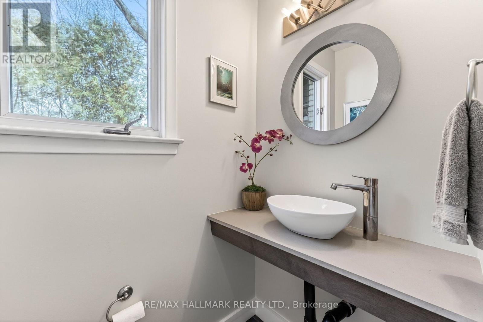 416 Bay Street, Orillia, Ontario  L3V 3X4 - Photo 7 - S12978166