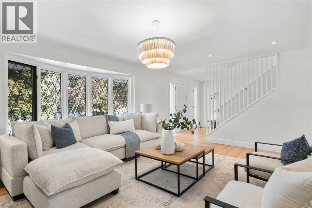 14 Varston Place NW, Calgary, Alberta  T3A 0B7 - Photo 9 - A2297062