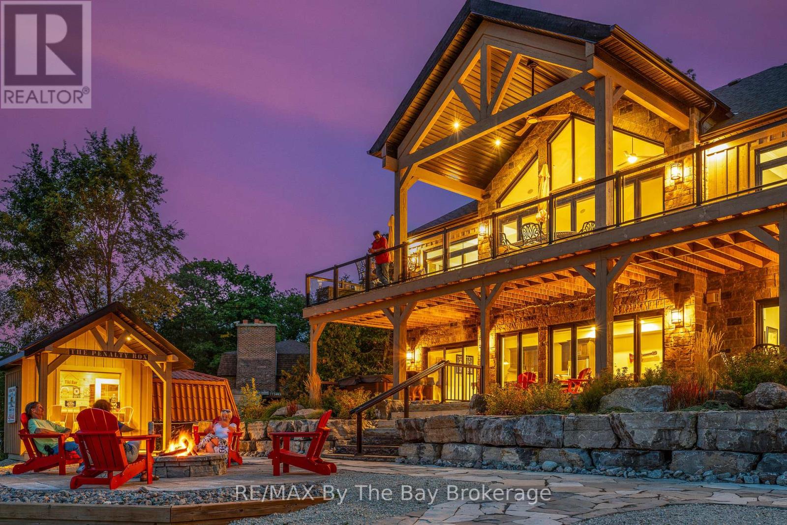 18 Edgewater Road, Wasaga Beach, Ontario  L9Z 2W3 - Photo 4 - S12699728