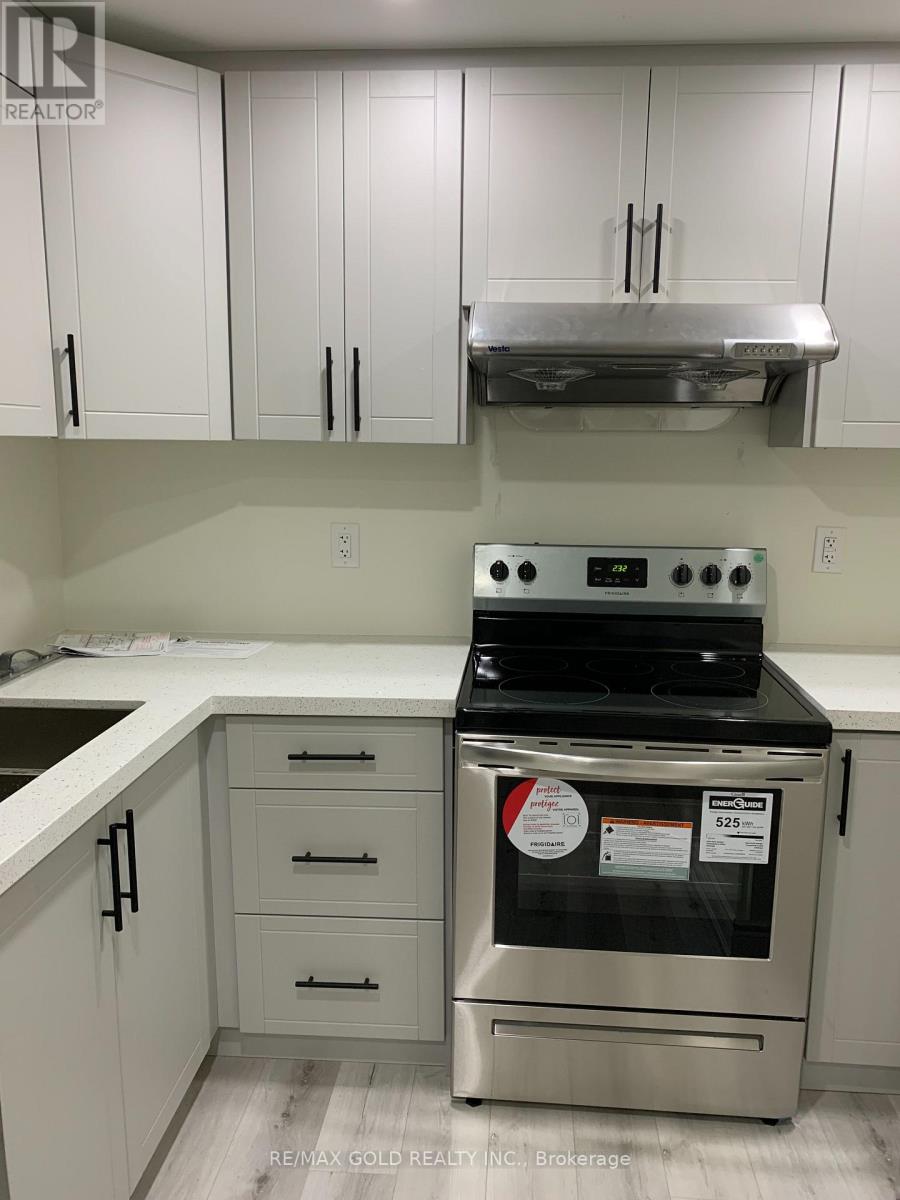 49 Summerdale Crescent, Brampton, Ontario  L6X 4V9 - Photo 13 - W12977632