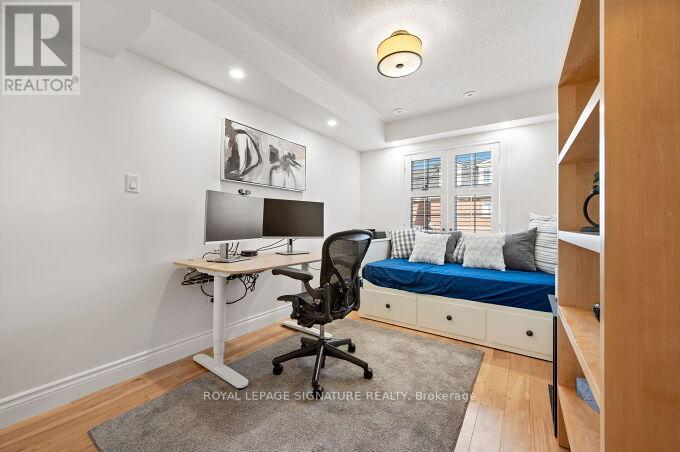 30 - 435 Hensall Circle, Mississauga, Ontario  L5A 4P1 - Photo 23 - W12977924