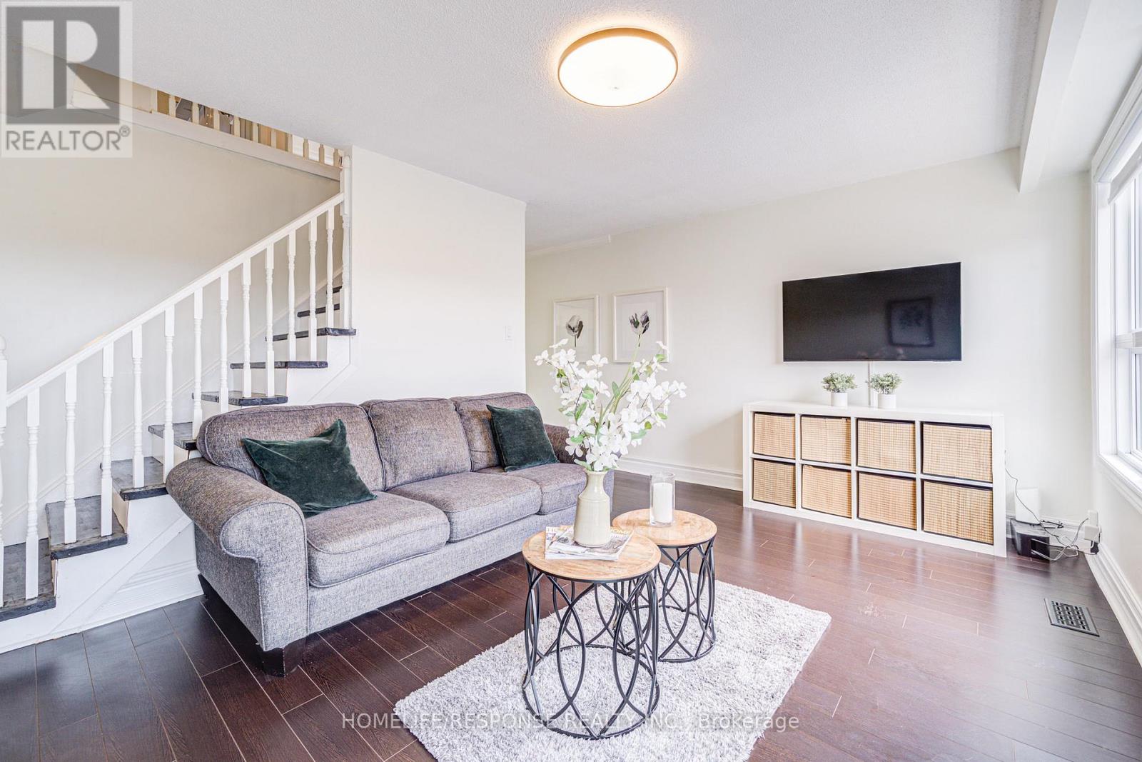 21 Dawson Crescent, Brampton, Ontario  L6V 3M5 - Photo 11 - W12977948