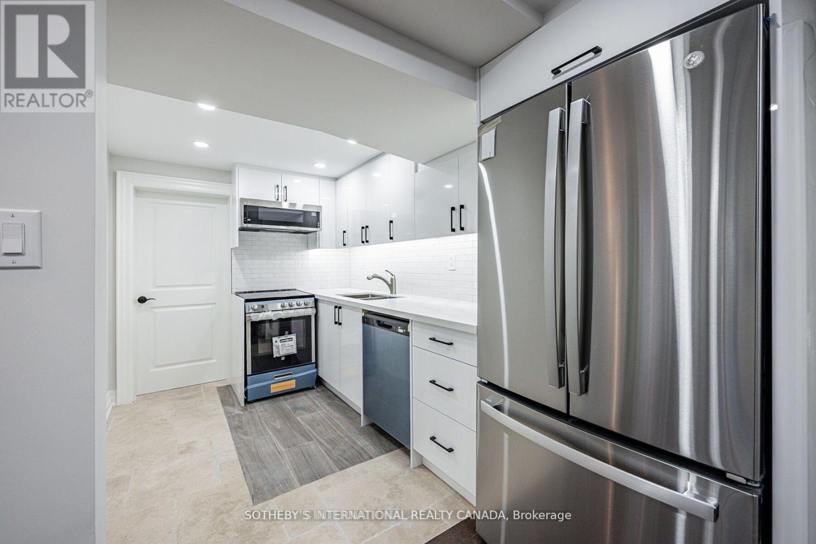 Bsmnt - 942 Fletcher Valley Crescent, Mississauga, Ontario  L5J 2X7 - Photo 5 - W12977982