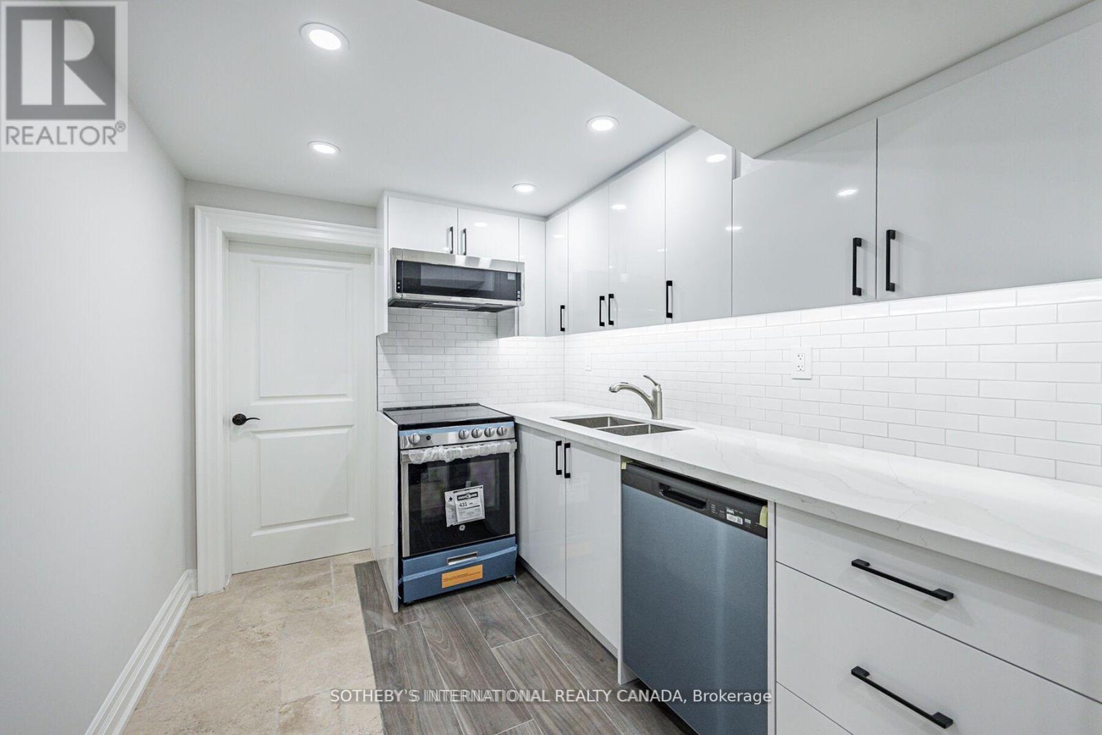 Bsmnt - 942 Fletcher Valley Crescent, Mississauga, Ontario  L5J 2X7 - Photo 6 - W12977982