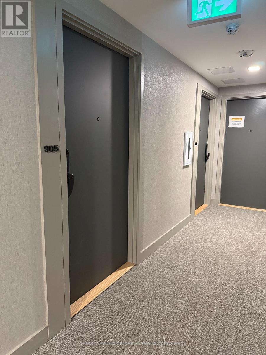 905 - 335 Wheat Boom Drive, Oakville, Ontario  L6H 7Y1 - Photo 2 - W12977992