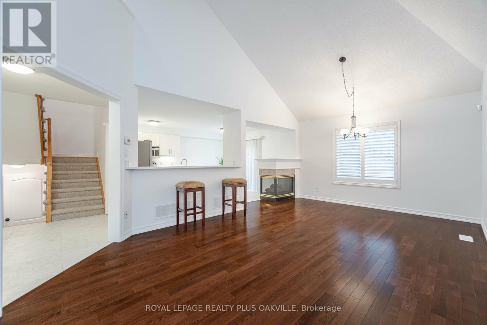 1 - 2250 Rockingham Drive, Oakville, Ontario  L6H 6J3 - Photo 10 - W12978036