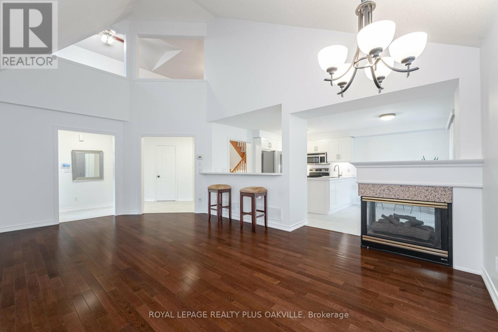 1 - 2250 Rockingham Drive, Oakville, Ontario  L6H 6J3 - Photo 12 - W12978036