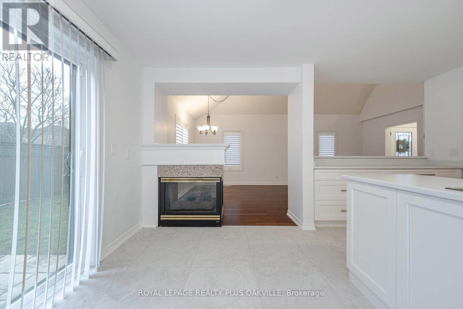 1 - 2250 Rockingham Drive, Oakville, Ontario  L6H 6J3 - Photo 14 - W12978036