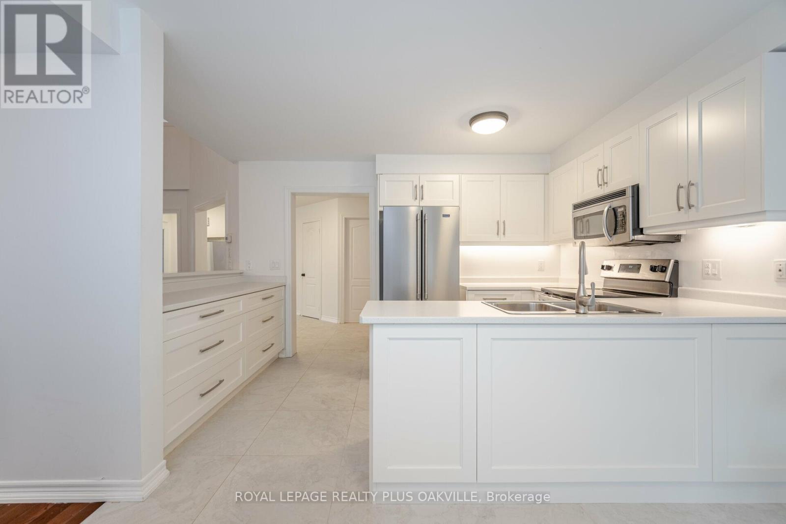 1 - 2250 Rockingham Drive, Oakville, Ontario  L6H 6J3 - Photo 15 - W12978036