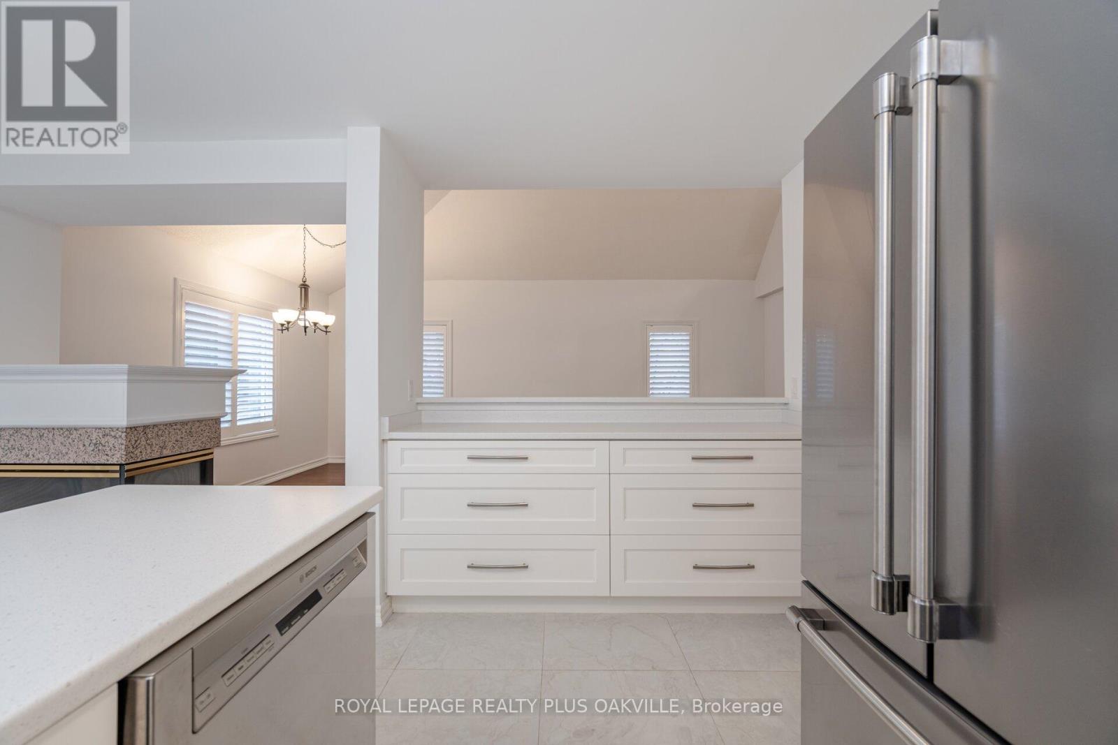 1 - 2250 Rockingham Drive, Oakville, Ontario  L6H 6J3 - Photo 17 - W12978036