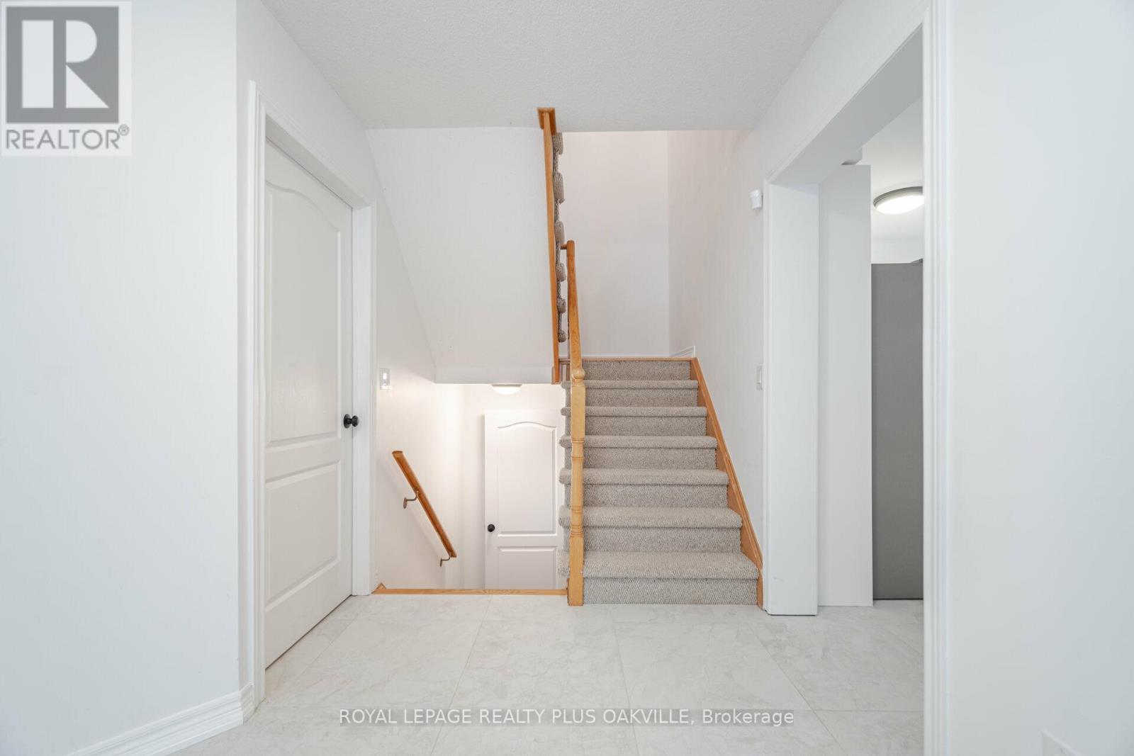 1 - 2250 Rockingham Drive, Oakville, Ontario  L6H 6J3 - Photo 28 - W12978036