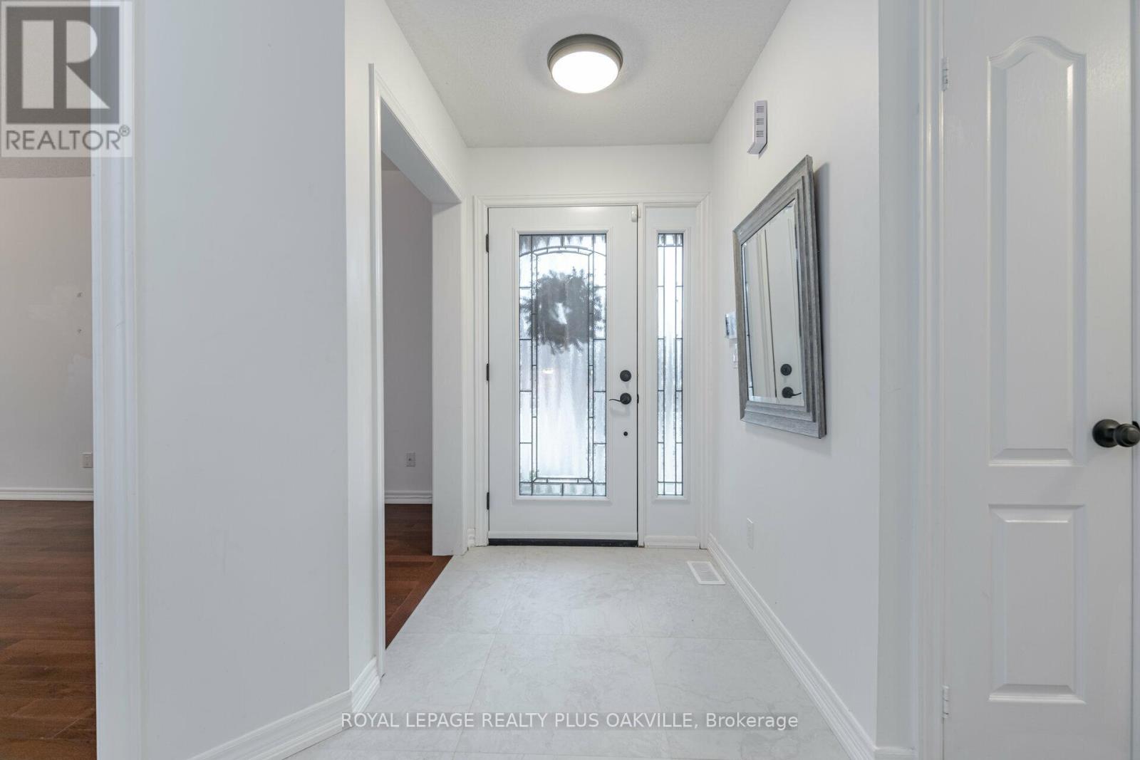 1 - 2250 Rockingham Drive, Oakville, Ontario  L6H 6J3 - Photo 5 - W12978036