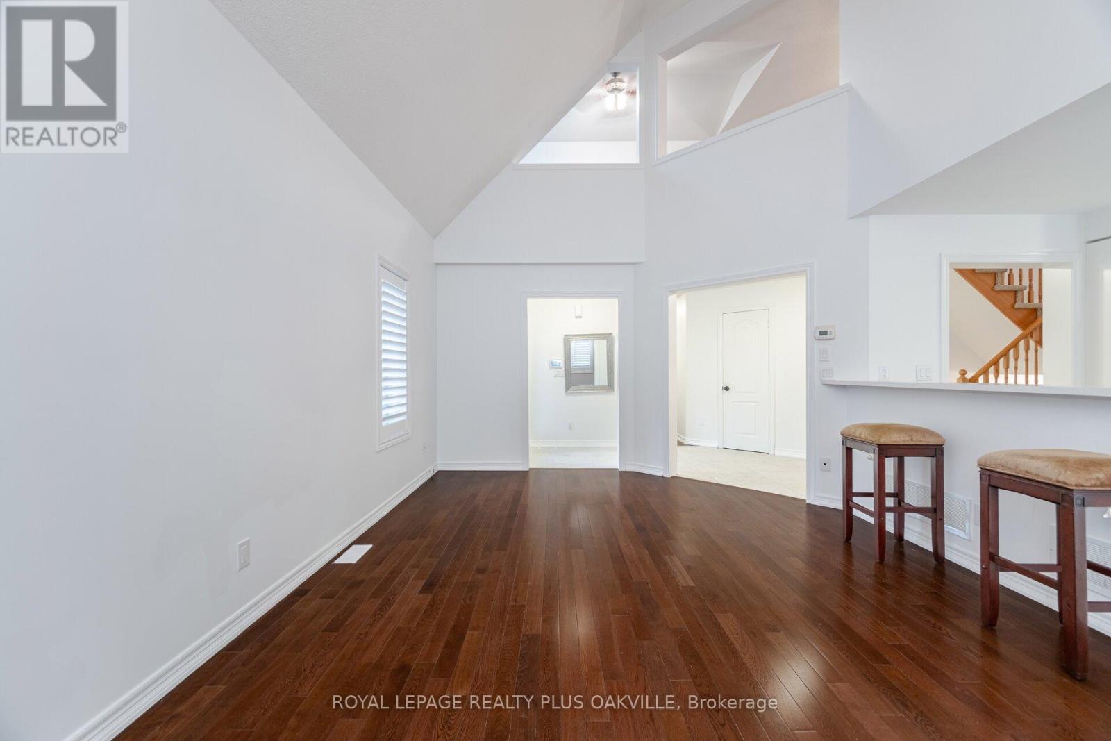 1 - 2250 Rockingham Drive, Oakville, Ontario  L6H 6J3 - Photo 9 - W12978036