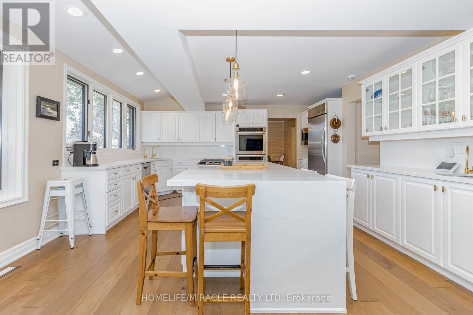 253 Mccraney Street W, Oakville, Ontario  L6H 3A9 - Photo 20 - W12978040