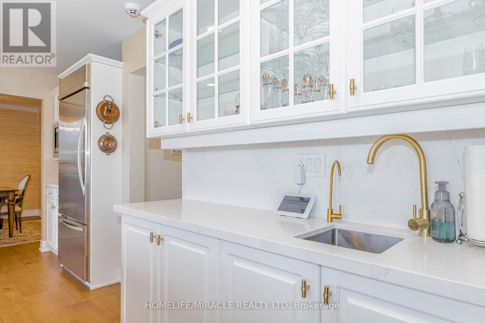 253 Mccraney Street W, Oakville, Ontario  L6H 3A9 - Photo 22 - W12978040