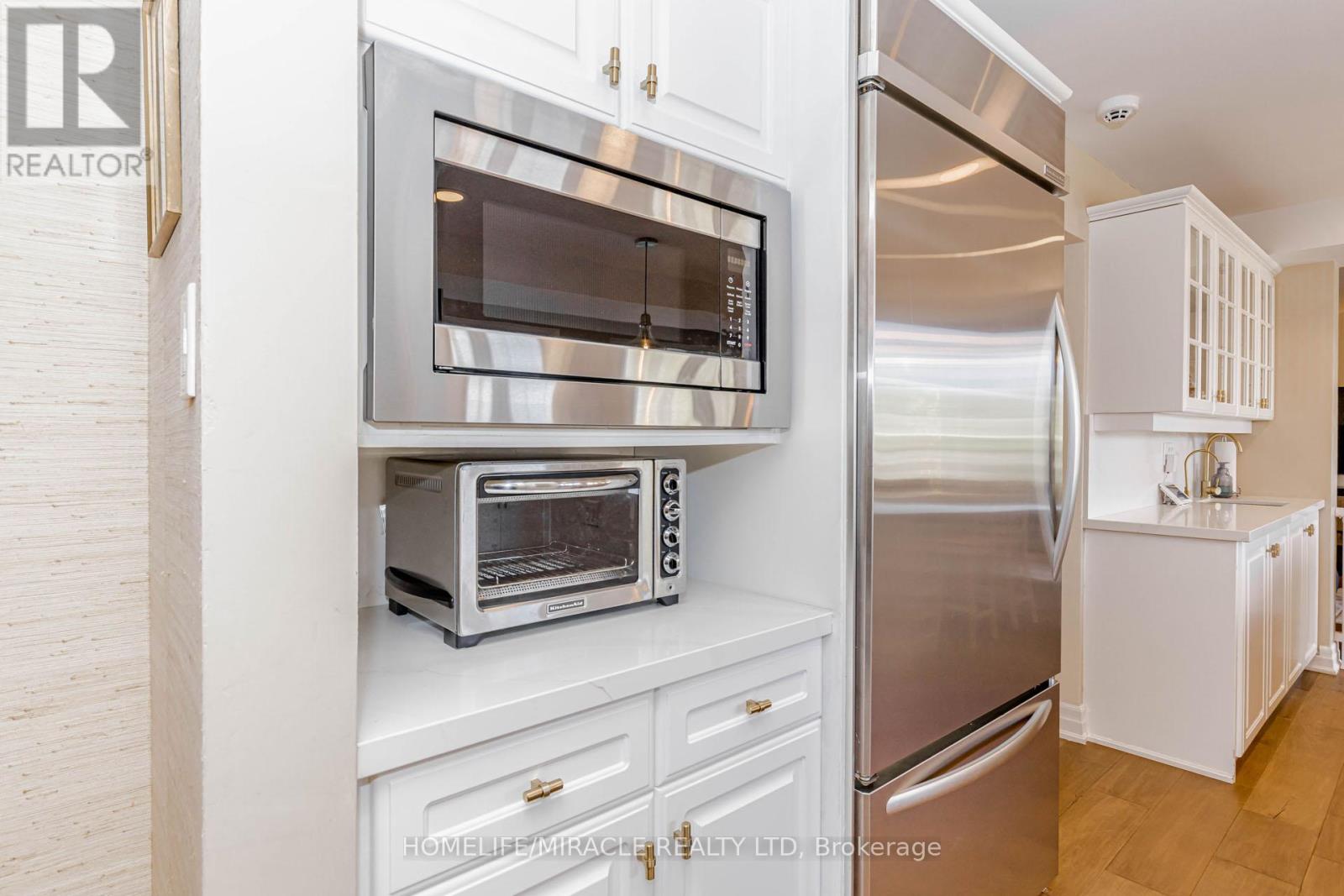 253 Mccraney Street W, Oakville, Ontario  L6H 3A9 - Photo 26 - W12978040