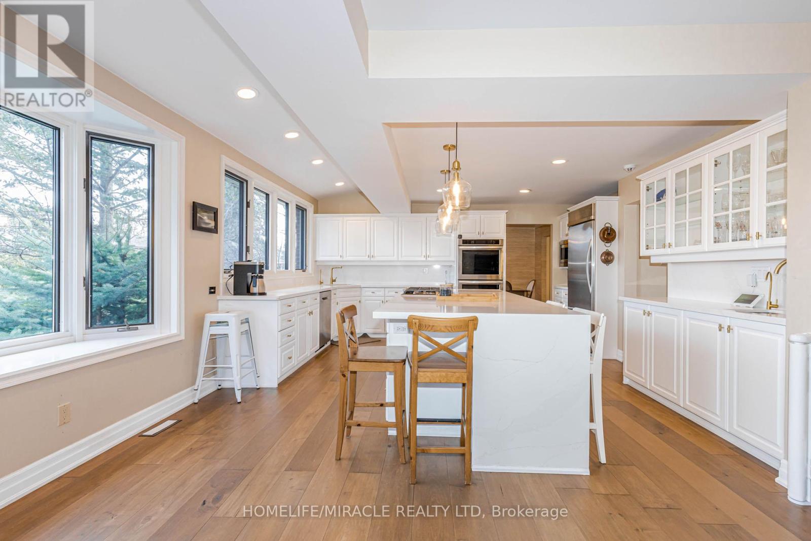 253 Mccraney Street W, Oakville, Ontario  L6H 3A9 - Photo 29 - W12978040