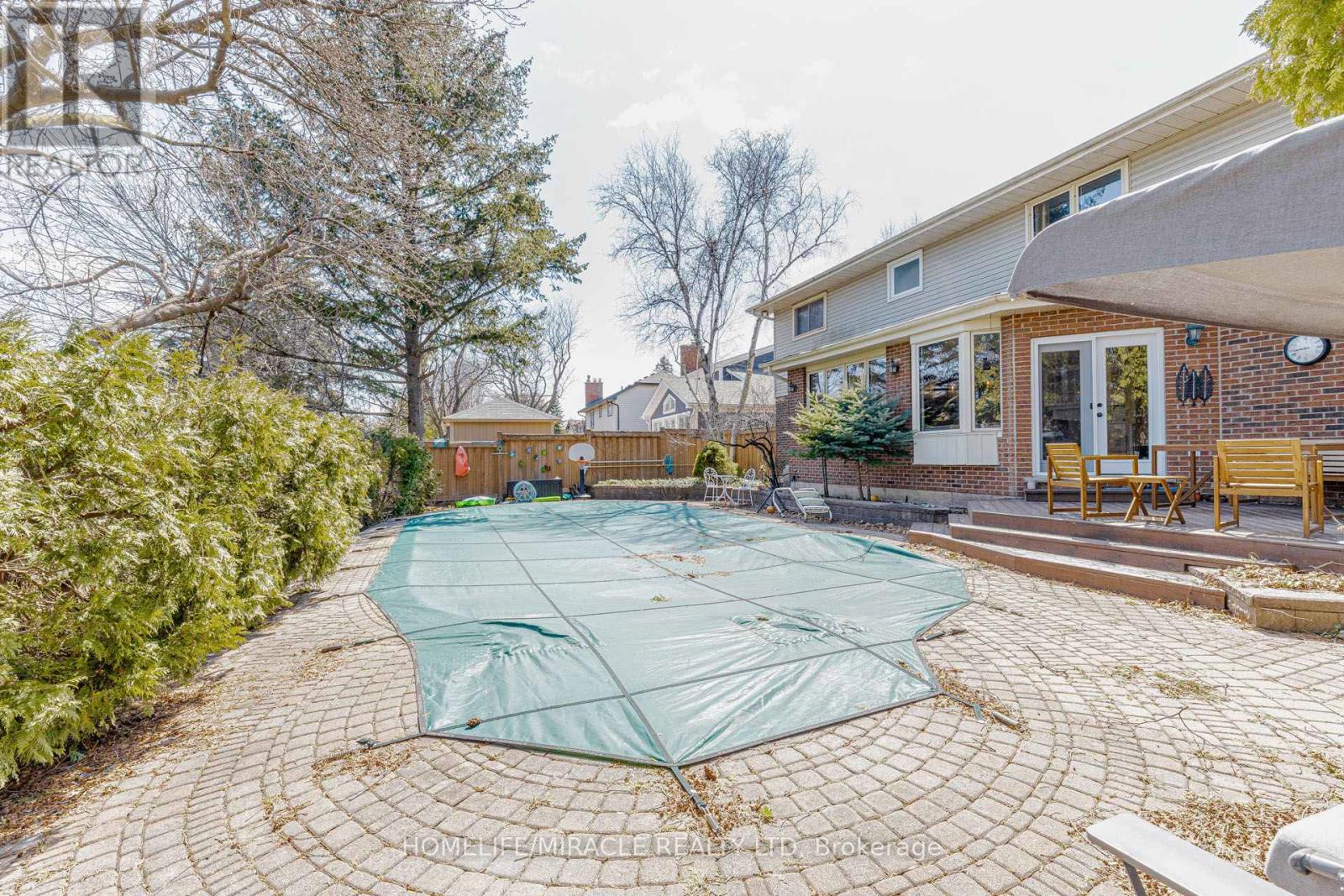 253 Mccraney Street W, Oakville, Ontario  L6H 3A9 - Photo 47 - W12978040