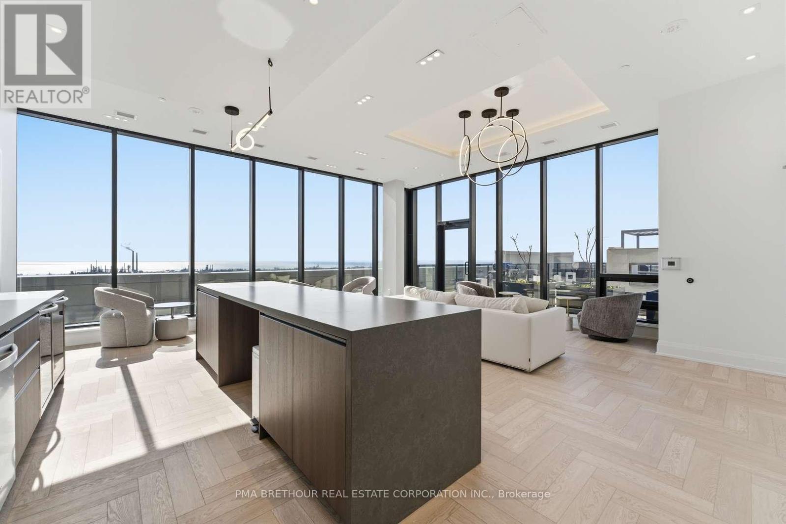 1811 - 1035 Southdown Road, Mississauga, Ontario  L5J 0A2 - Photo 18 - W12978052